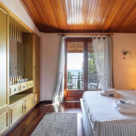 Luna Villa Private Beach Nea Iraklia Exteriér fotografie