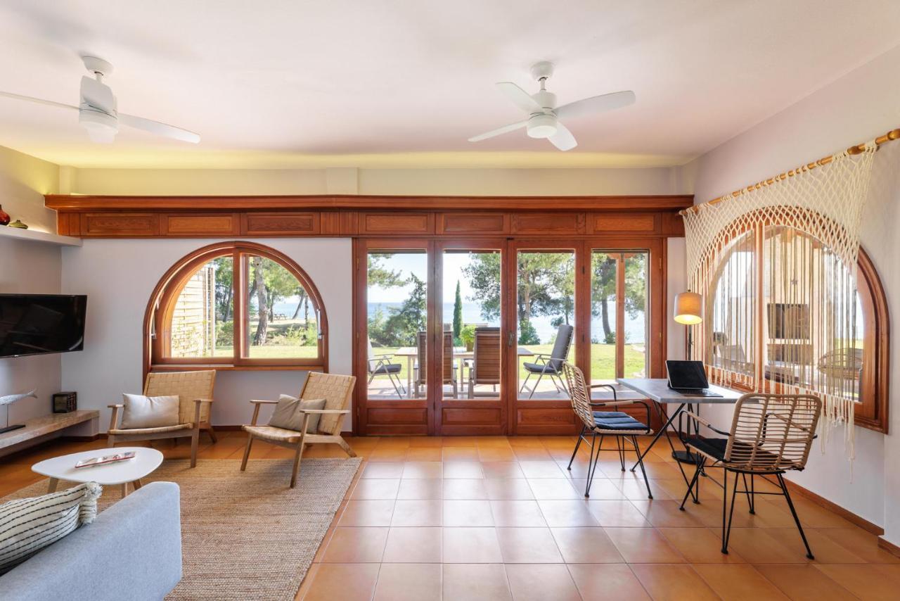 Luna Villa Private Beach Nea Iraklia Exteriér fotografie