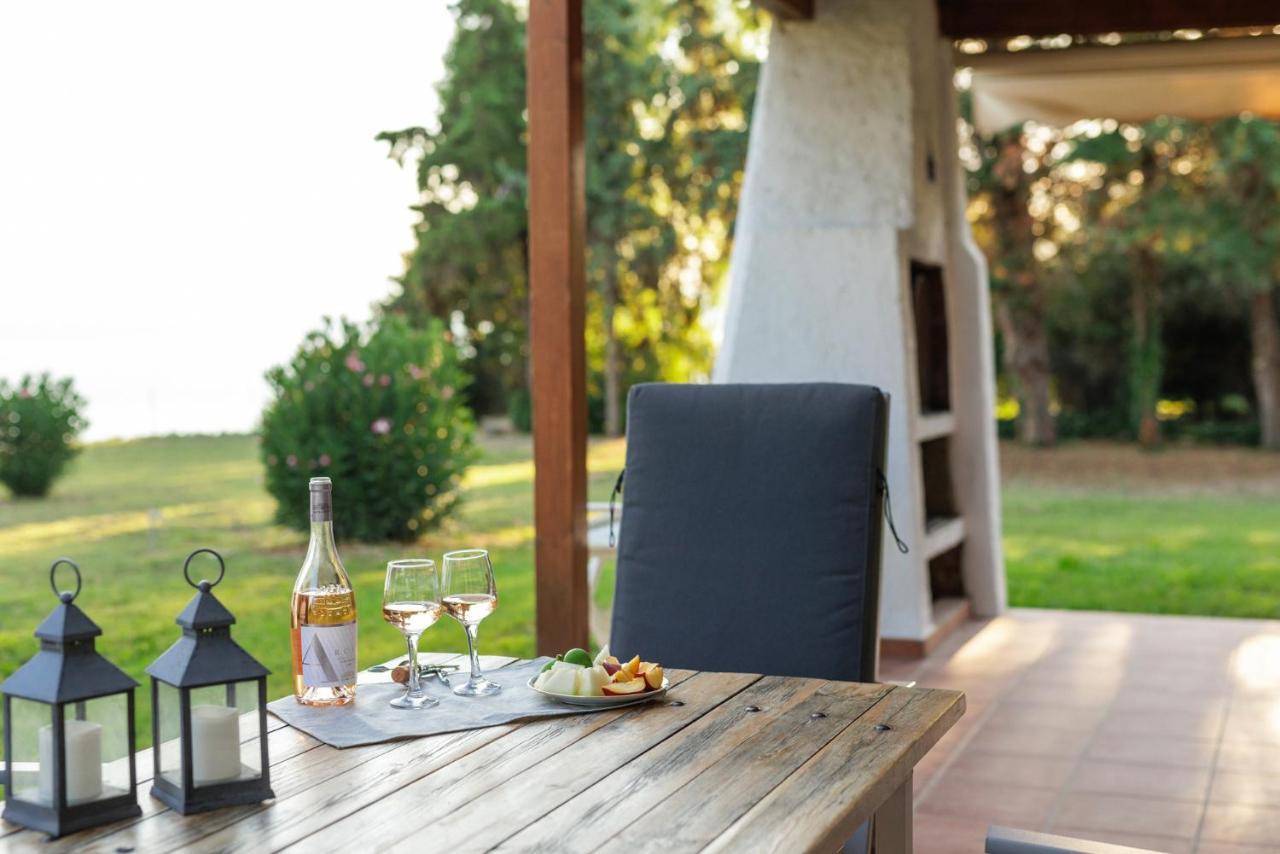 Luna Villa Private Beach Nea Iraklia Exteriér fotografie