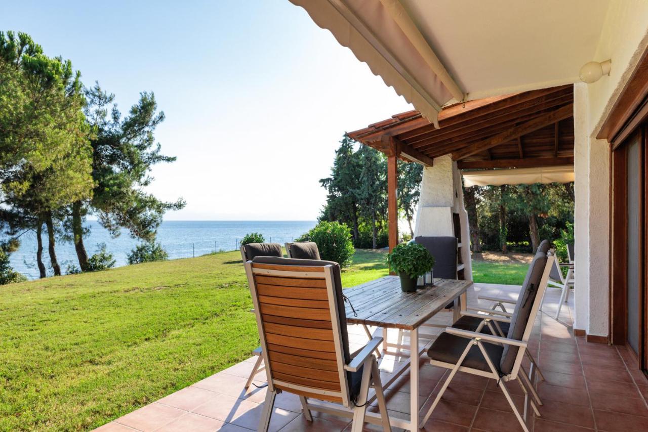 Luna Villa Private Beach Nea Iraklia Exteriér fotografie