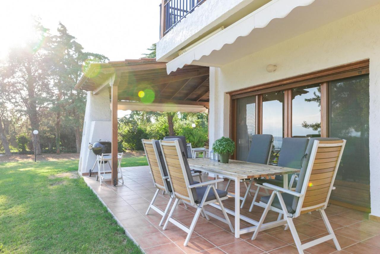 Luna Villa Private Beach Nea Iraklia Exteriér fotografie